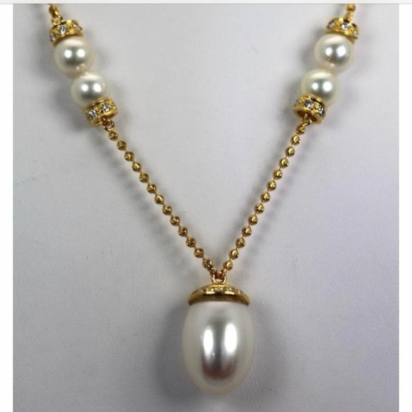 Jewelry - Need help finding this...NOT FOR SALE!!!